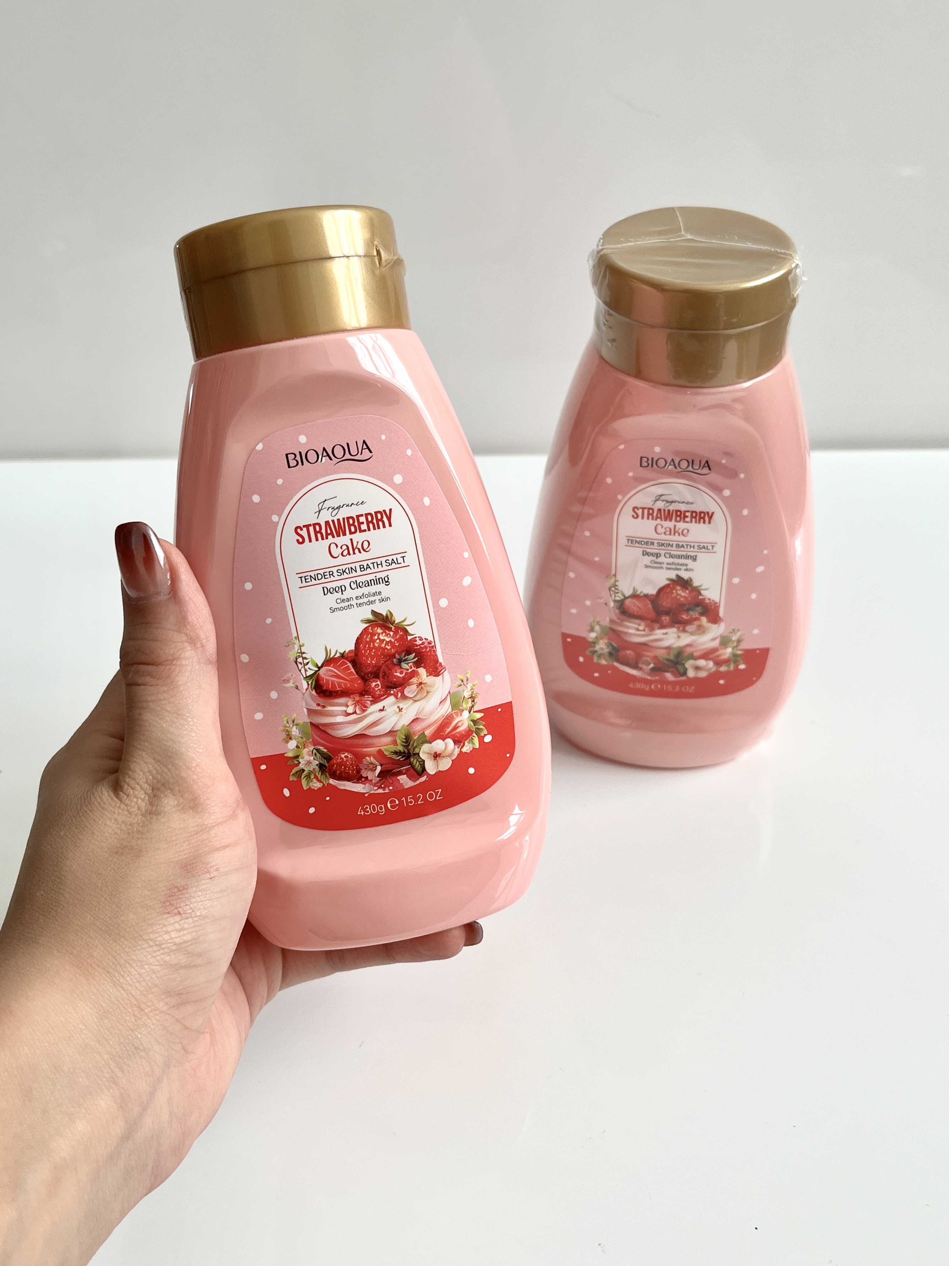 نمک بدن کیک توت فرنگی🍰